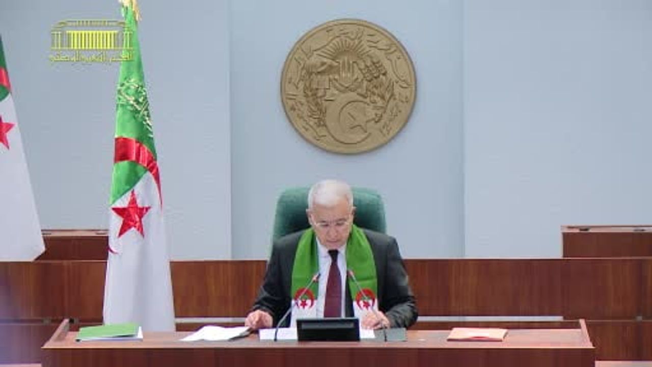 Cezayir, Fransız Sömürgeciliğini Suç Sayan Yasa Tasarısını Kabul Etti