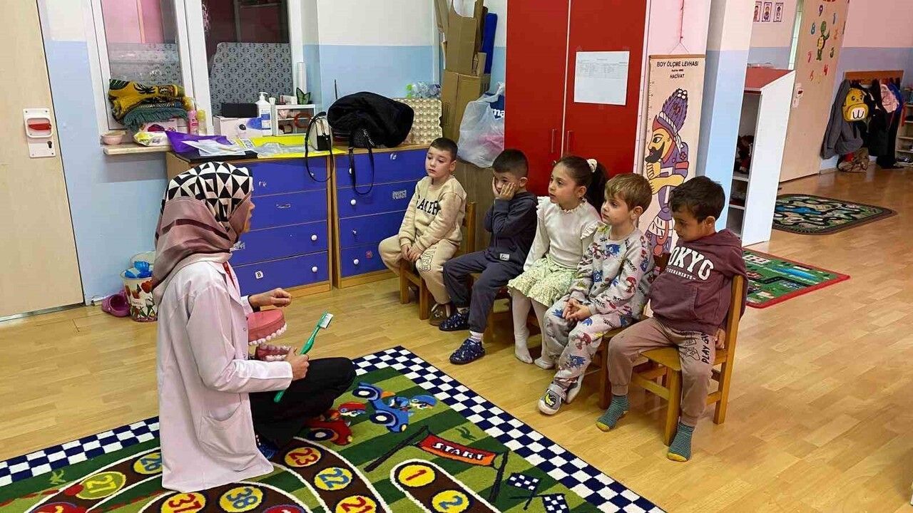 Çilimli'de Miniklere Diş Sağlığı Eğitimi