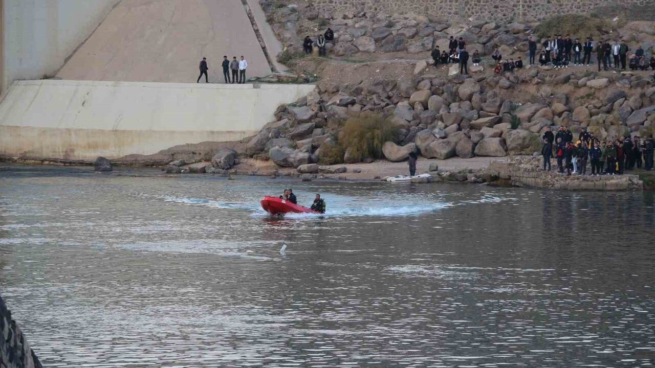 Cizre'de Dicle Nehri'nde Bir Çocuk Hayatını Kaybetti