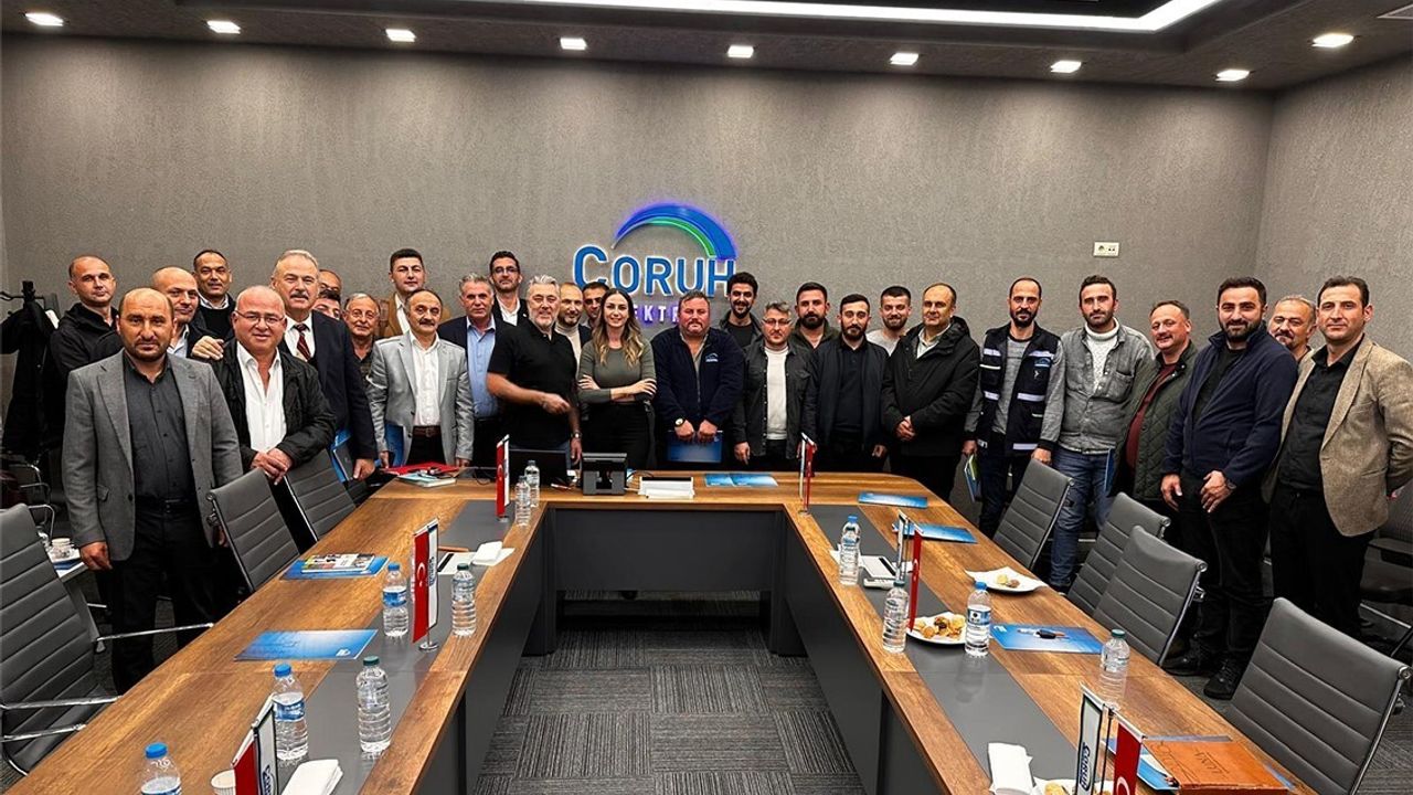 Çoruh EDAŞ'tan İlçe Yöneticilerine Beden Dili Eğitimi