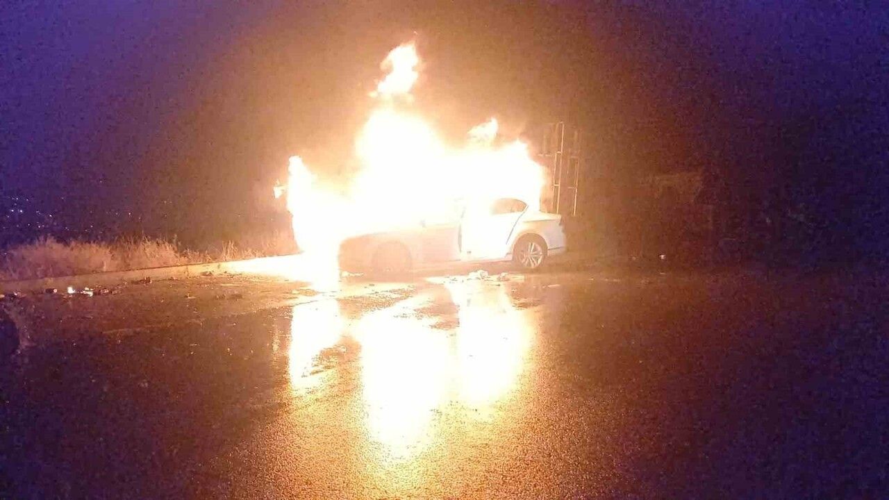 Çorum'da Park Halindeki Araçta Yangın Çıktı