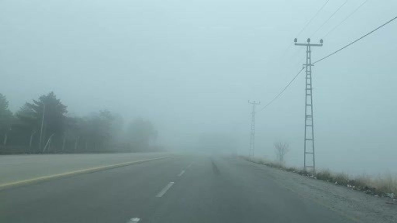 Çorum'da Yoğun Sis Etkisi