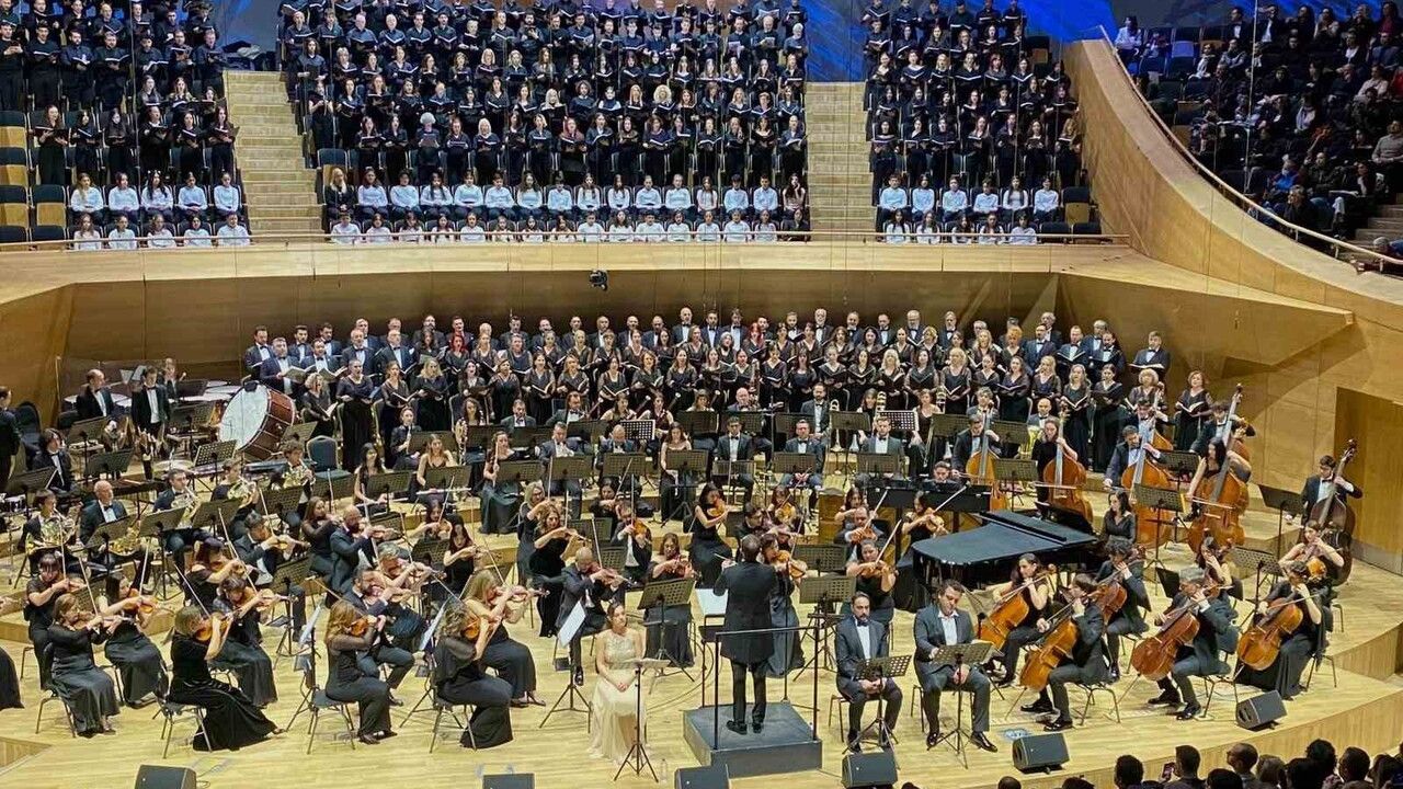 CSO 200. Yılını Dünya Koro Günü’nde Unutulmaz Bir Konserle Kutladı