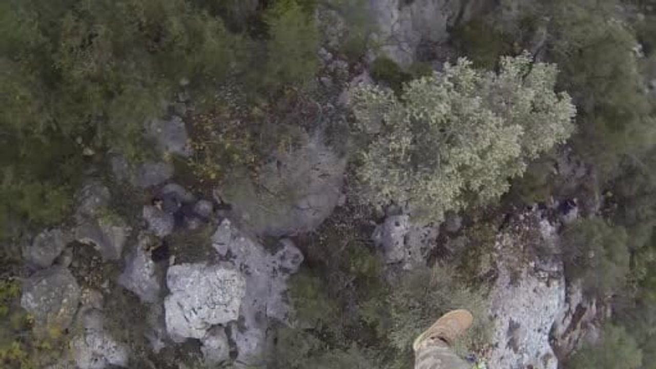 Dağlık Alanda Mahsur Kalan Yaralı Vatandaş Helikopterle Kurtarıldı