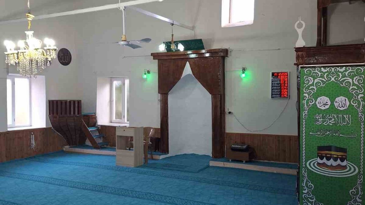 Dampınar Camii Tadilatı Tamamlandı