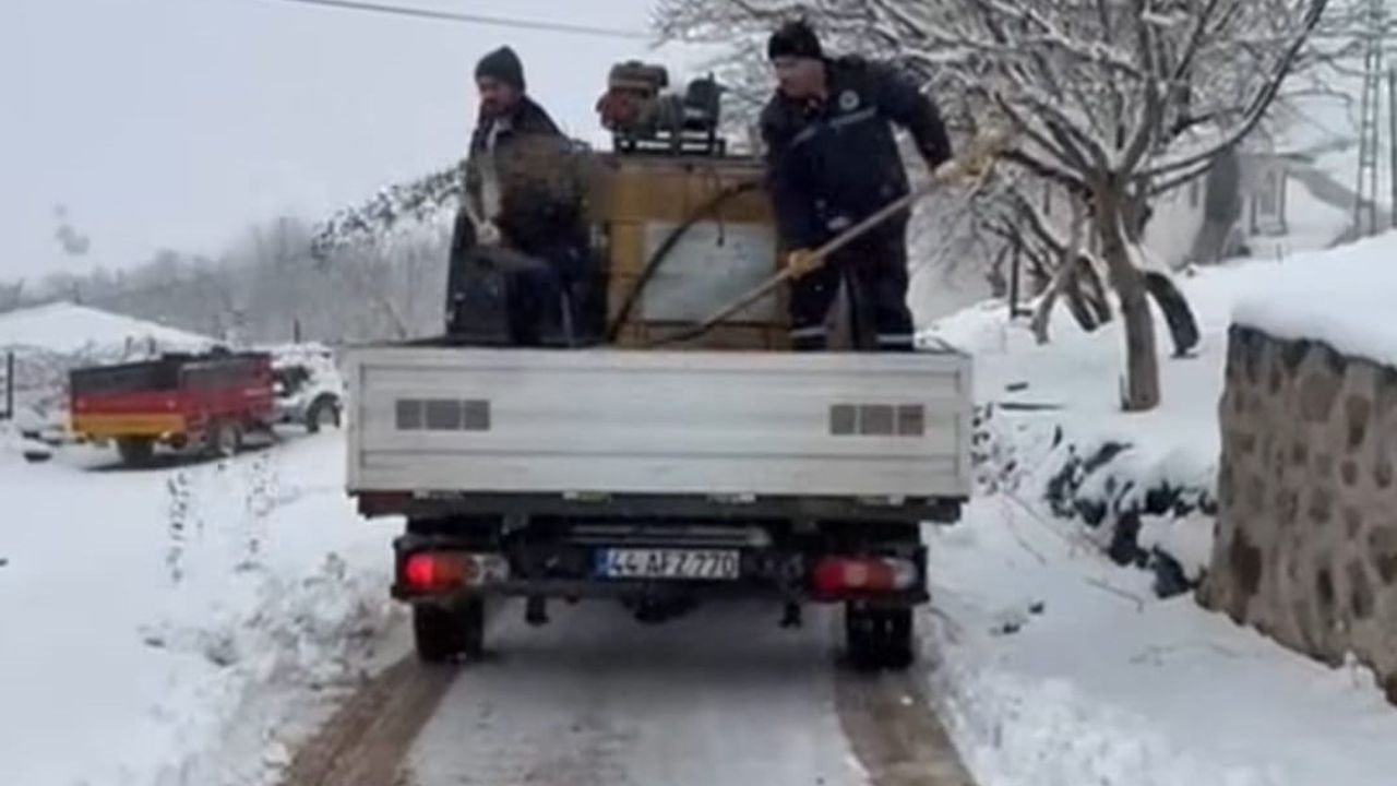 Darende'de Kar Alarmı: Yoğun Kar Yağışı Sürüyor