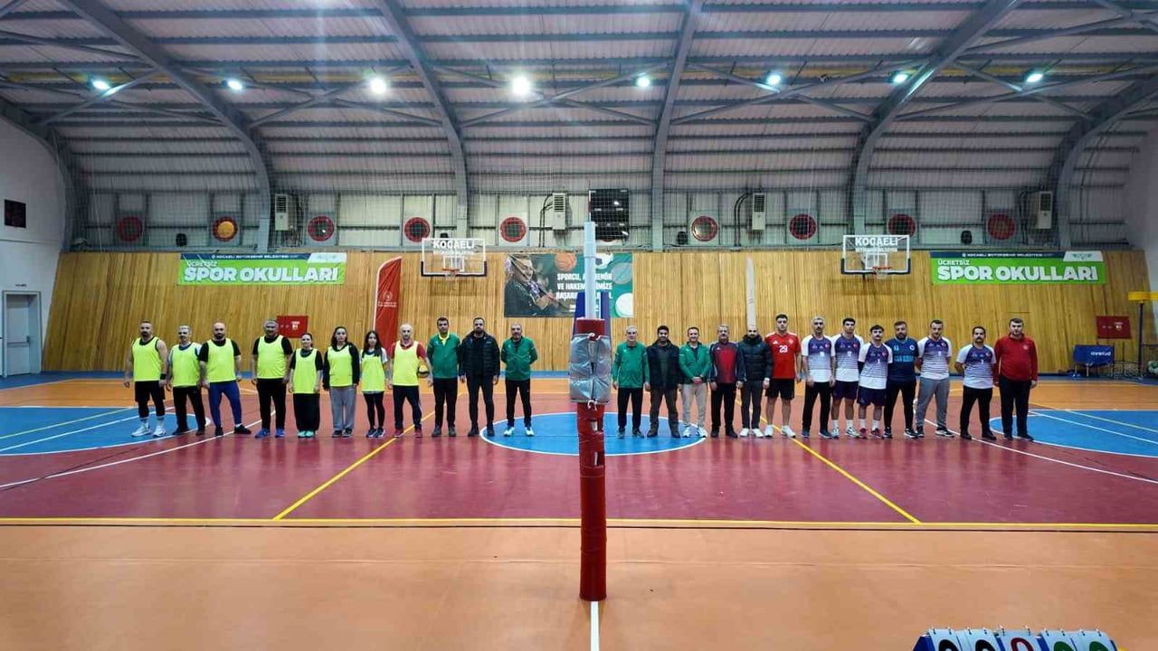 Darıca'da Geleneksel Voleybol Turnuvası Başladı