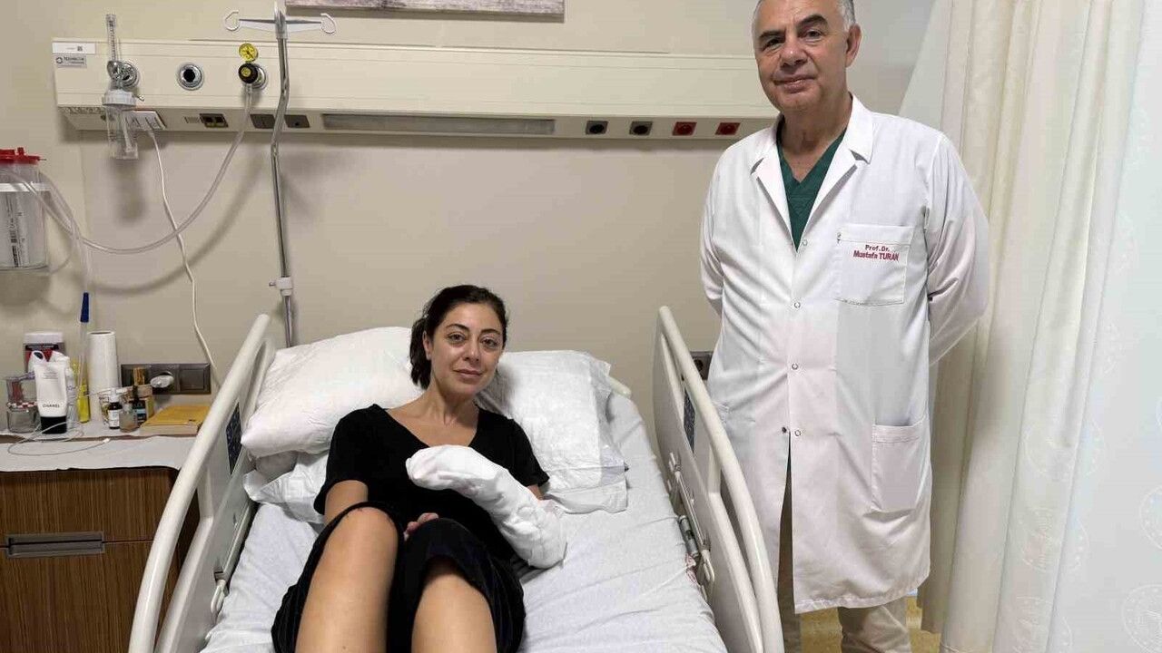 Dekoratif Şömine Patlaması: 41 Yaşındaki Kadın Yanıklarla Hastaneye Kaldırıldı