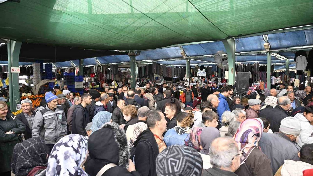 Demirci'de Dayanışma İçin Kurban Kesimi