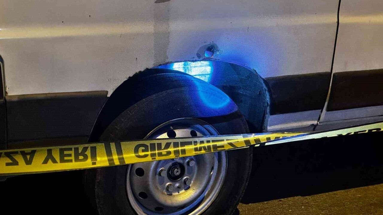 Denizli'de Park Halindeki Minibüse Silahlı Saldırı