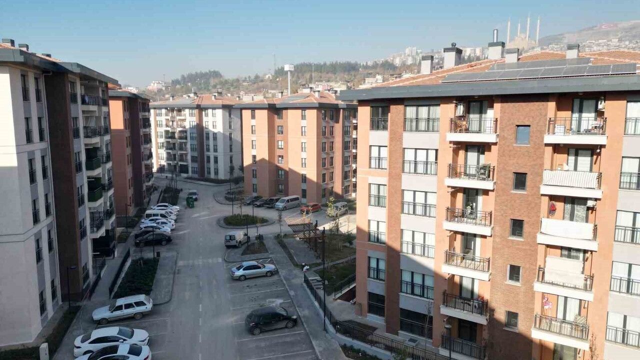 Deprem Bölgesinden Bakan Kurum'a Destek Mesajları