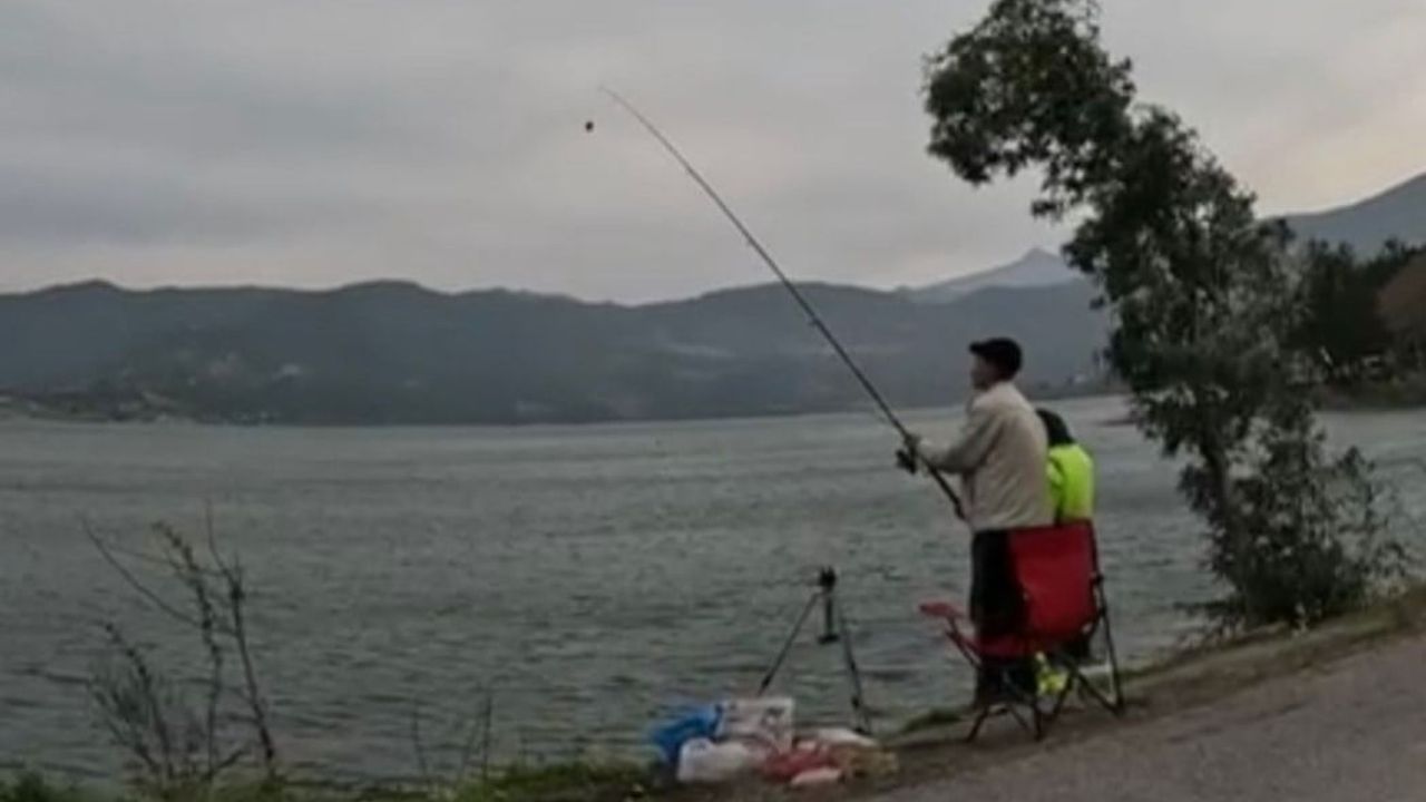 Derbent Barajı'nda Gökkuşağı Alabalığı Yarışması Düzenlendi