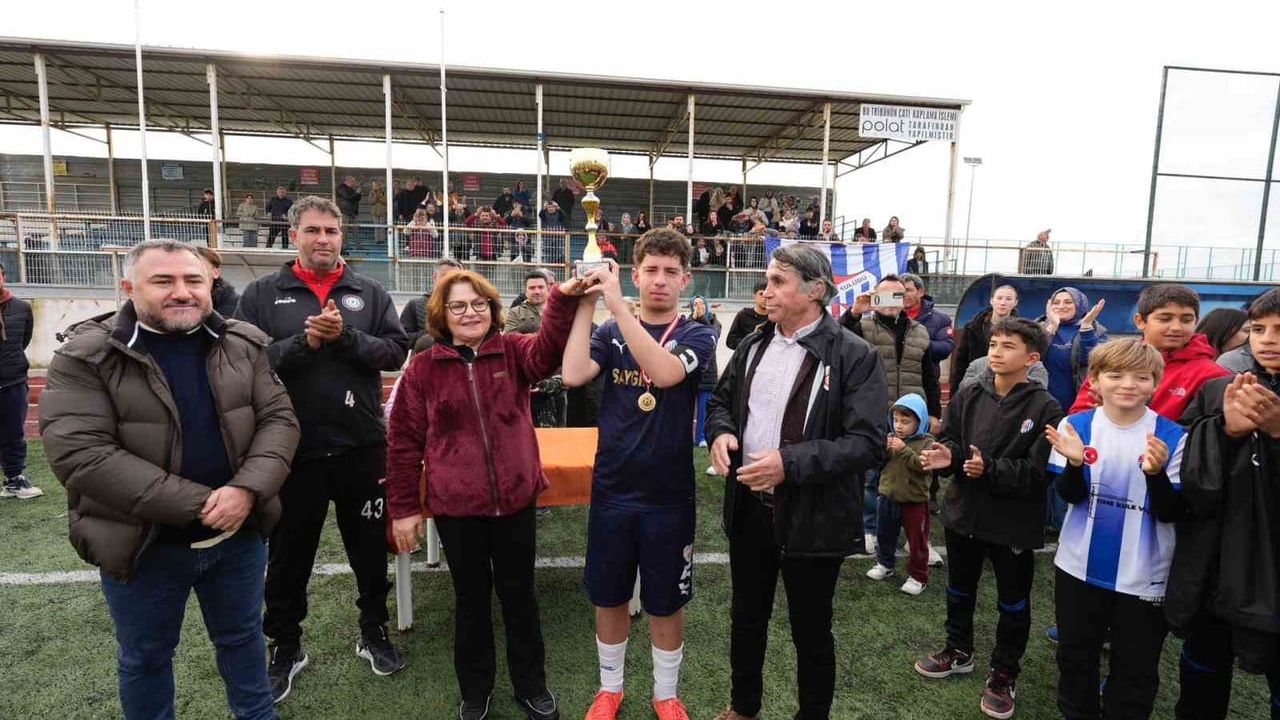 Didim Belediyespor U14 Takımı Şampiyonluk Sevinci Yaşıyor