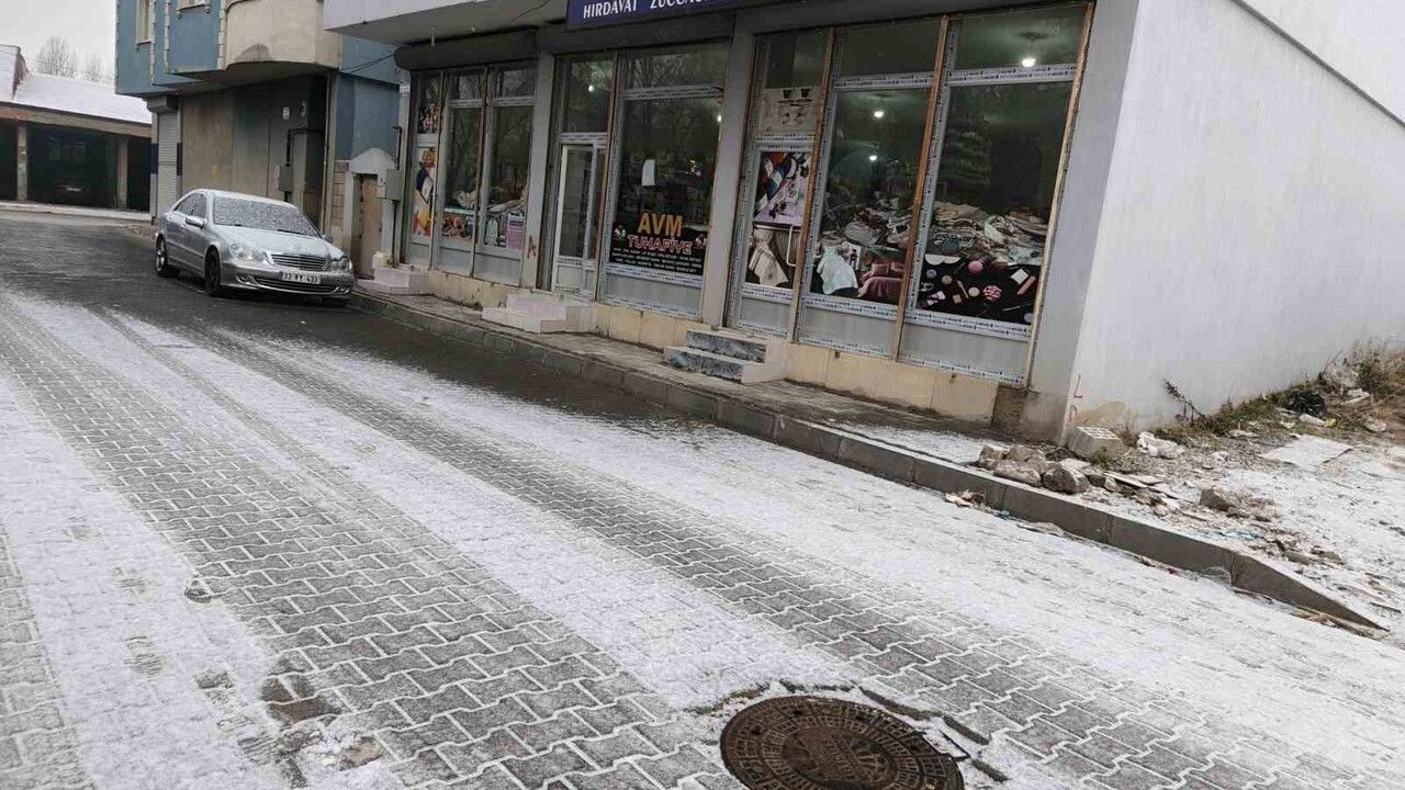 Diyadin'de Kış Mevsiminin İlk Karı Yağdı