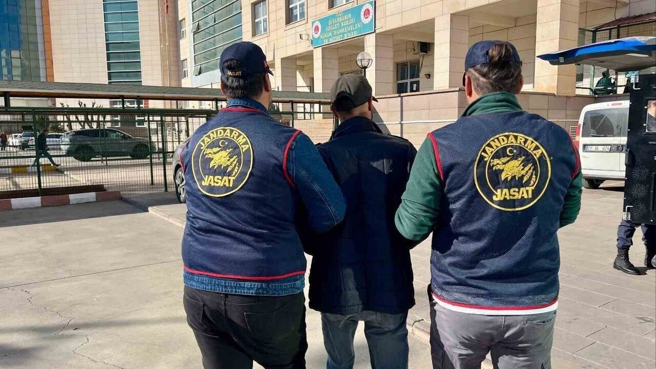 Diyarbakır'da 6 Suçlu Jandarma Tarafından Yakalandı