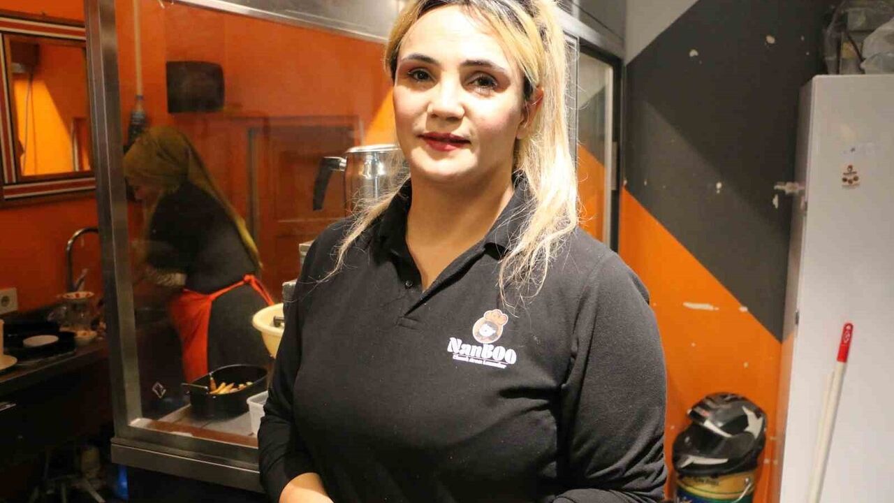 Diyarbakır'da Kadınların Gücü: Sadece Kadın Çalışanlarla Bir Fastfood İşletmesi