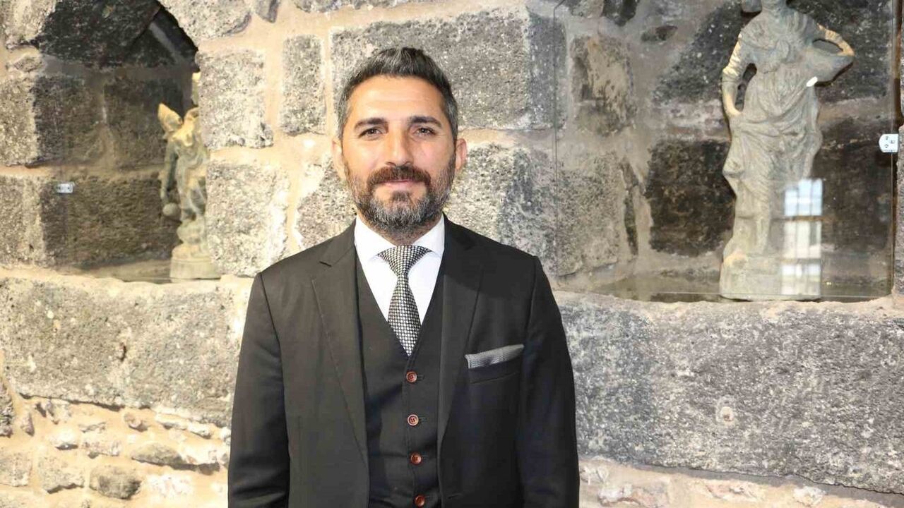 Diyarbakır'da Türkiye'nin En Kapsamlı Sahte Eser Sergisi Açıldı