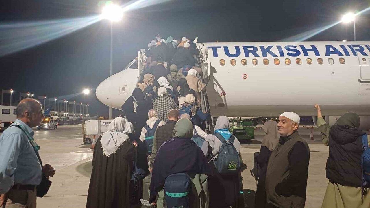 Diyarbakır’dan Umreye Giden Kafile Yurda Döndü