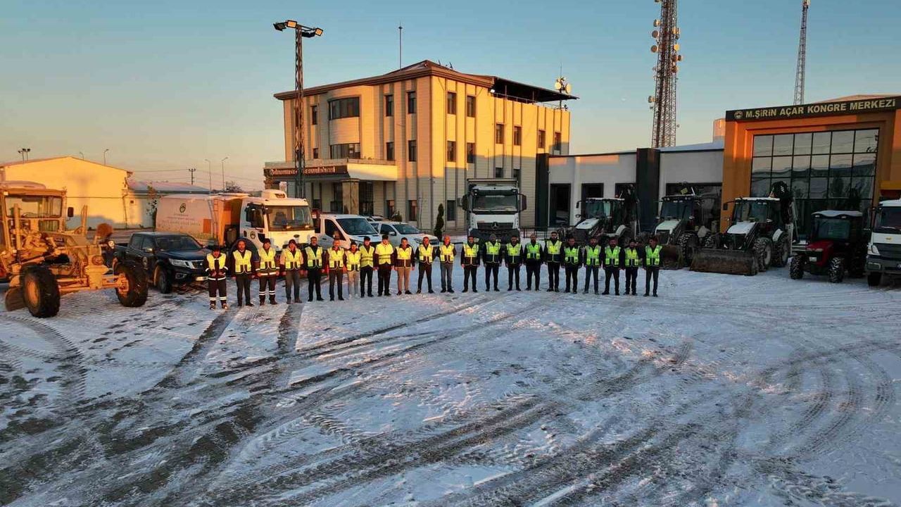 Diyarbakır Organize Sanayi Bölgesi'nde Karla Mücadele Hazırlıkları
