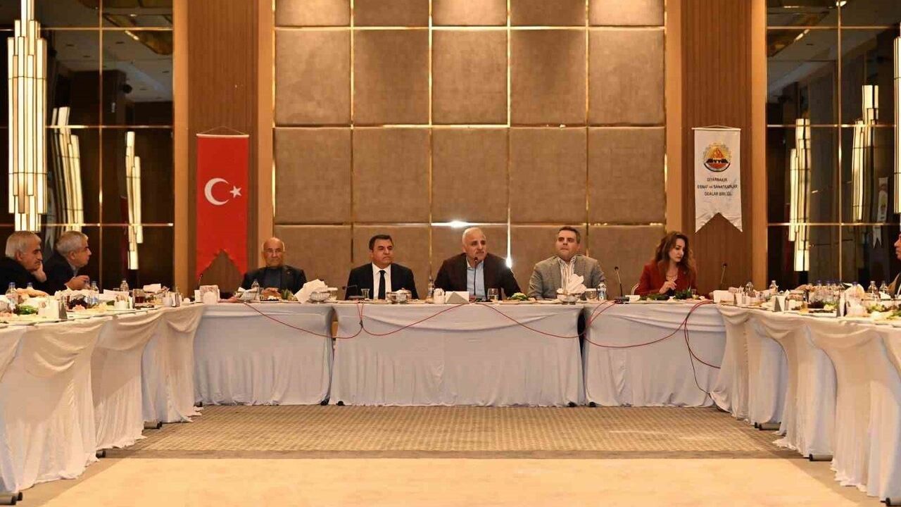 Diyarbakır Valisi Zorluoğlu, Esnafın Taleplerini Dinledi