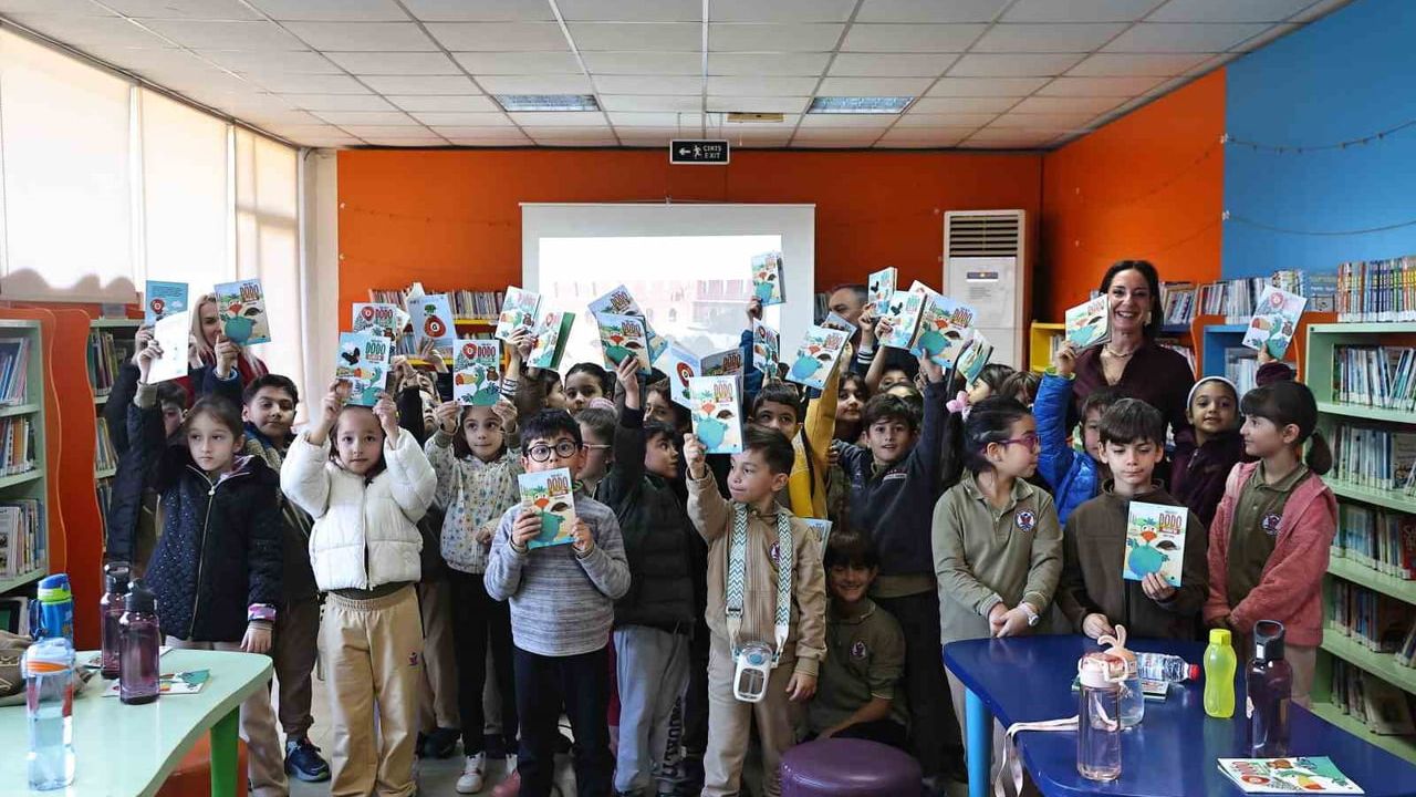 Doğan Hızlan Kütüphanesi'nde Yazar Burcu Bahar ile Eğlenceli Okuma Etkinliği