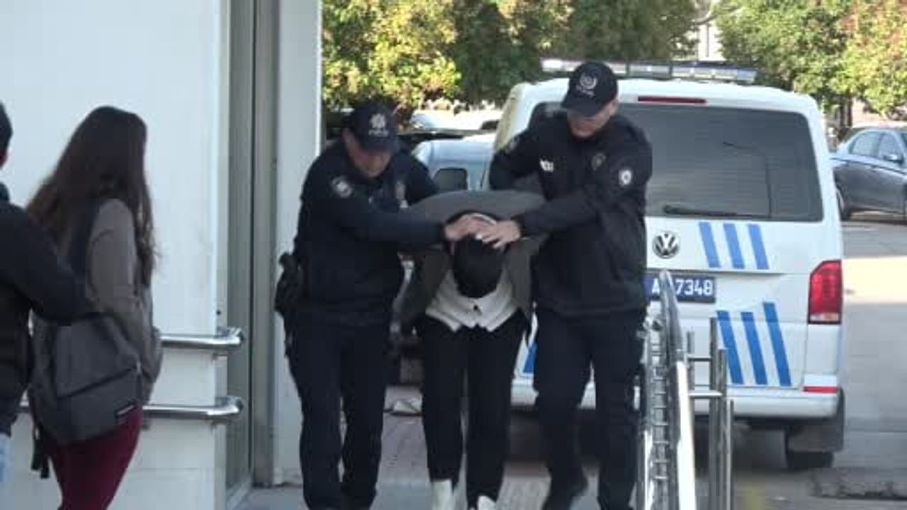 Dolmuşçuya Tehditler Savuran PTT Kargo Şoförü Adli Kontrolle Serbest Bırakıldı