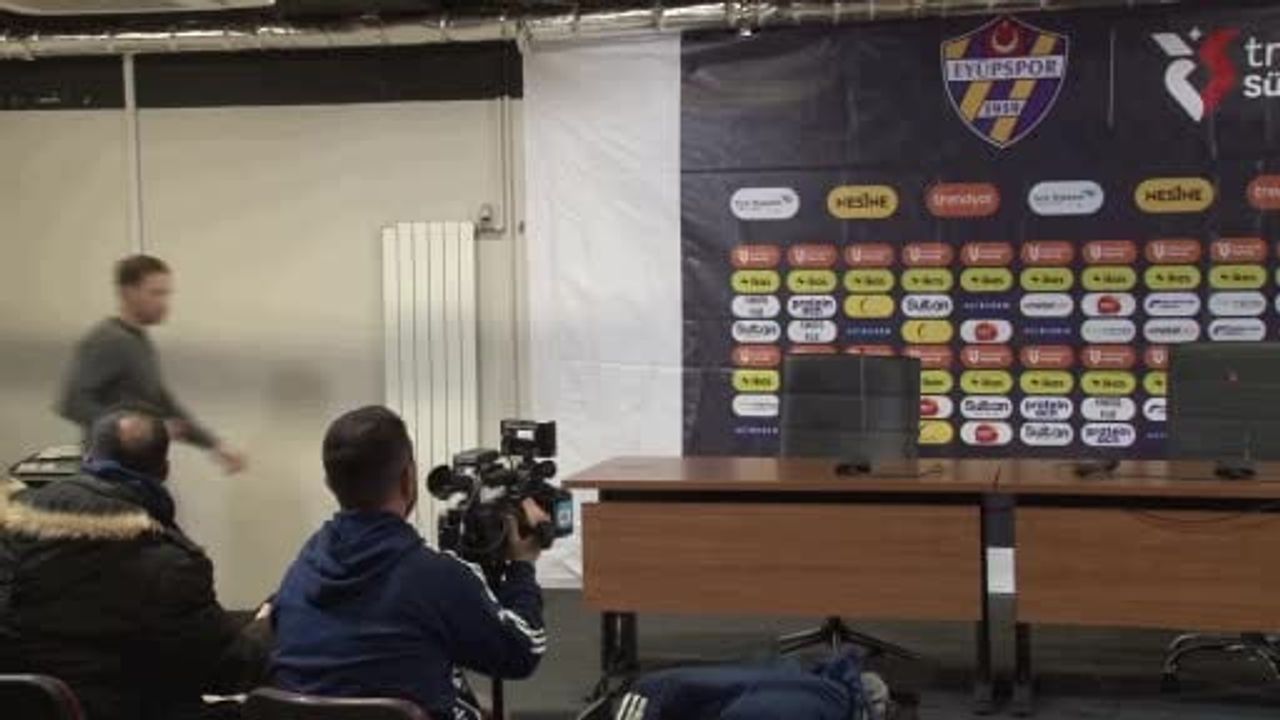 Domenico Tedesco: Zorlu Sezonun İlk Yarısı Geride Kaldı