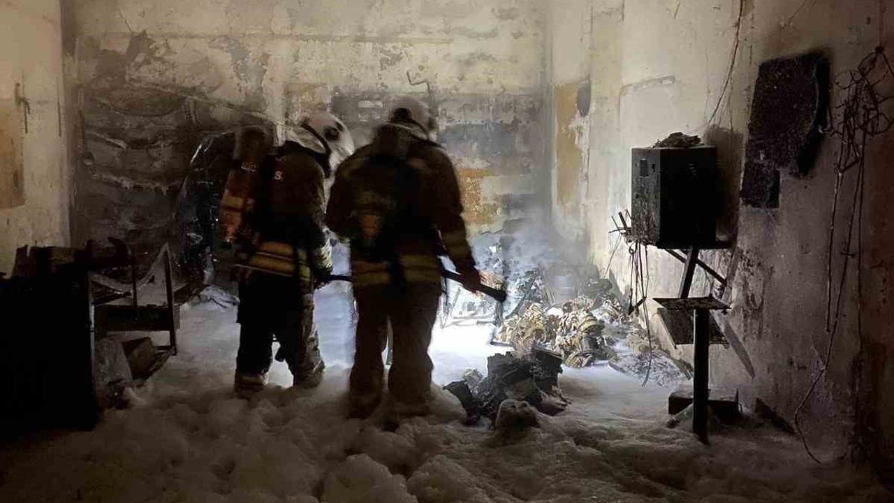 Dörtyol'da Yangın: İş Yeri Kül Oldu