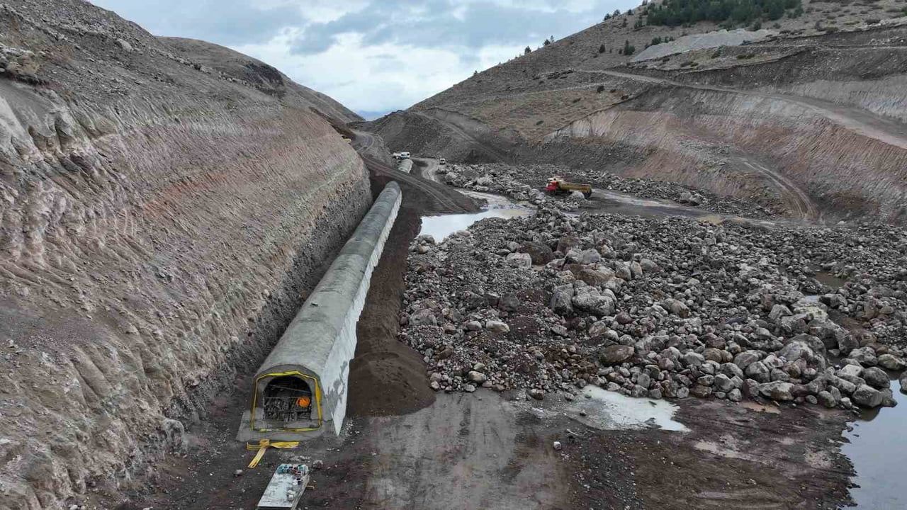 Doruklu Barajı'nda Devam Eden Çalışmalar