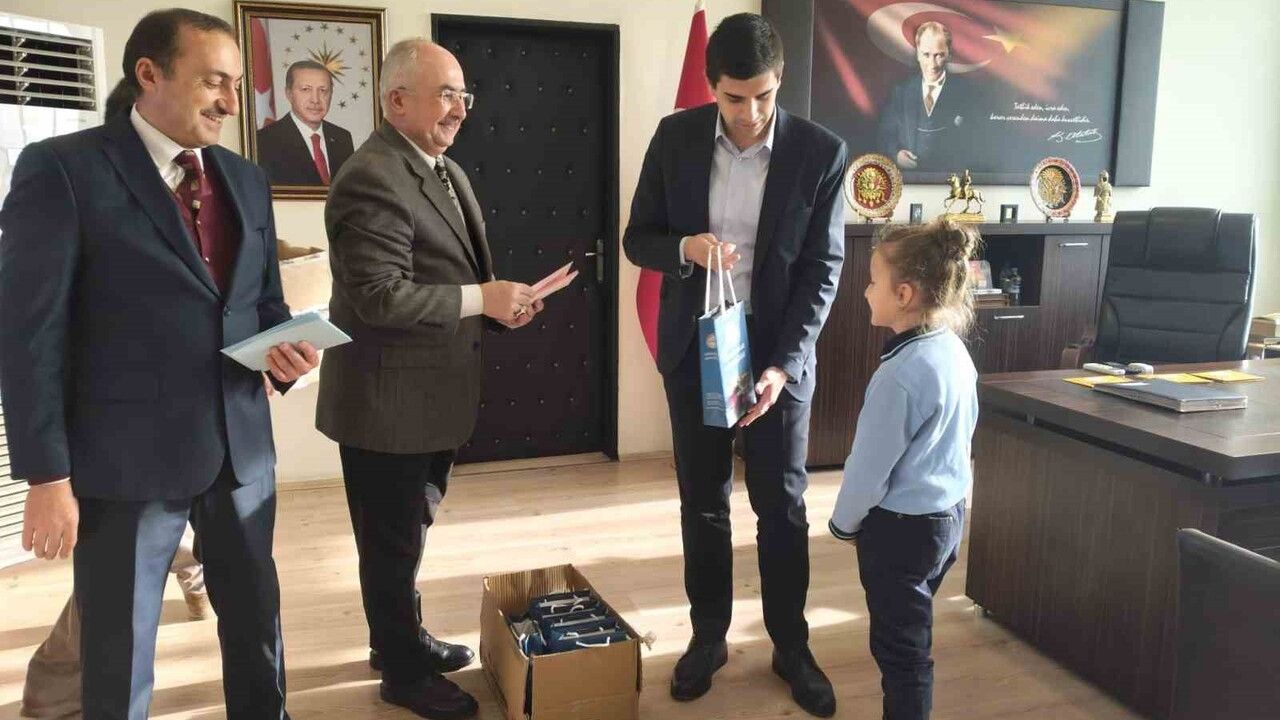 Dumlupınar'da Bilgi Yarışması Ödül Töreni Düzenlendi