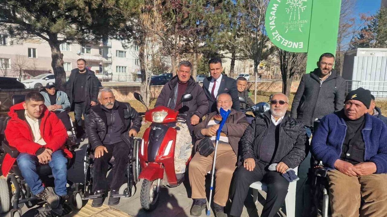 Dünya Engelliler Günü'nde Anlamlı Buluşma Erzurum'da