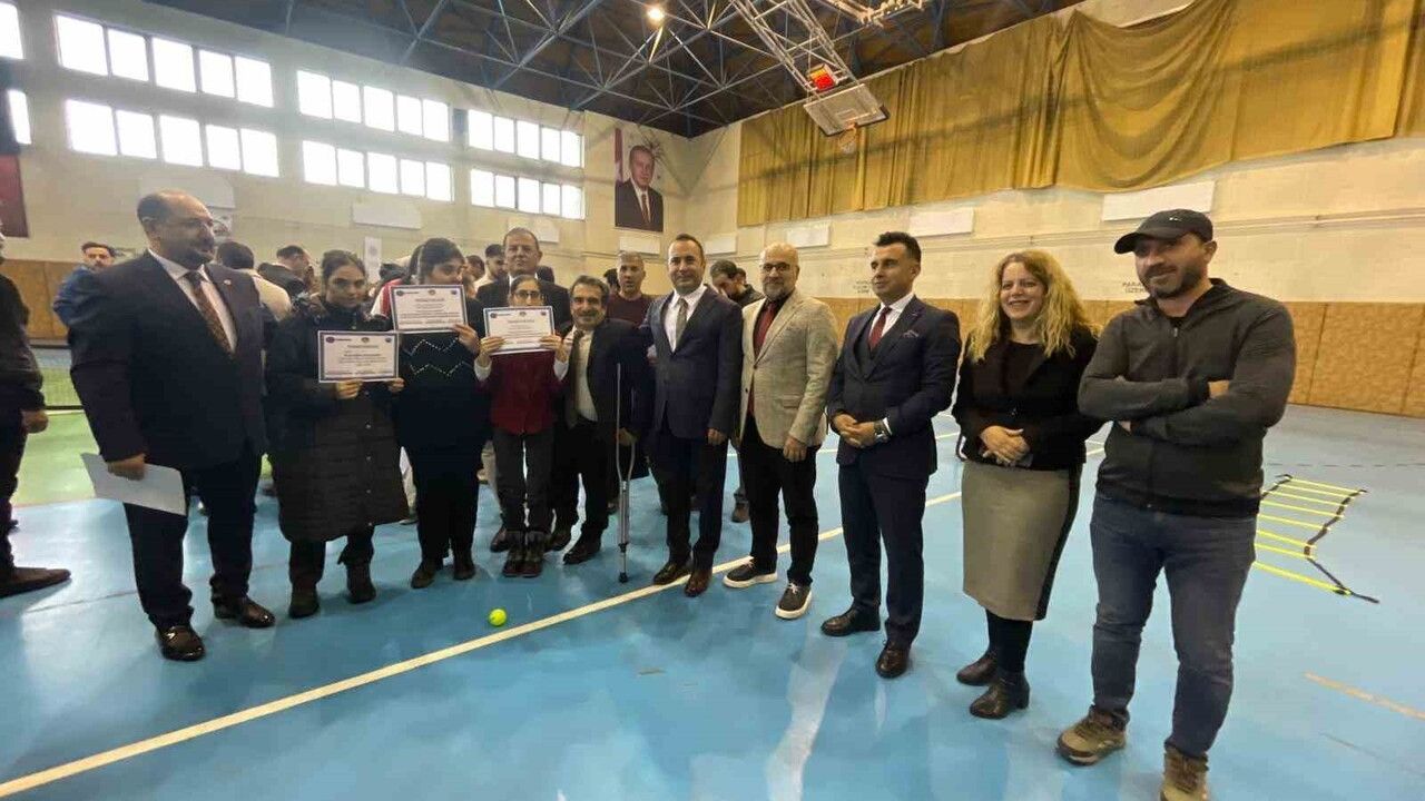 Dünya Engelliler Günü'nde Farkındalık Programı Düzenlendi