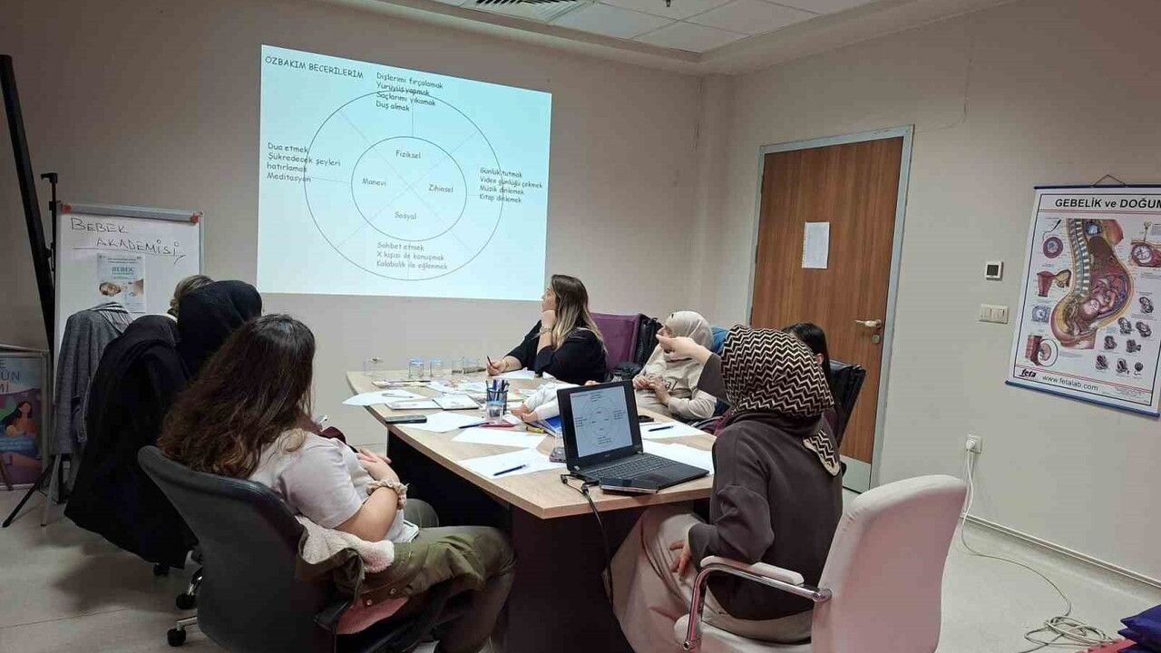 Düzce'de Gebe Okulu Eğitimleri Devam Ediyor