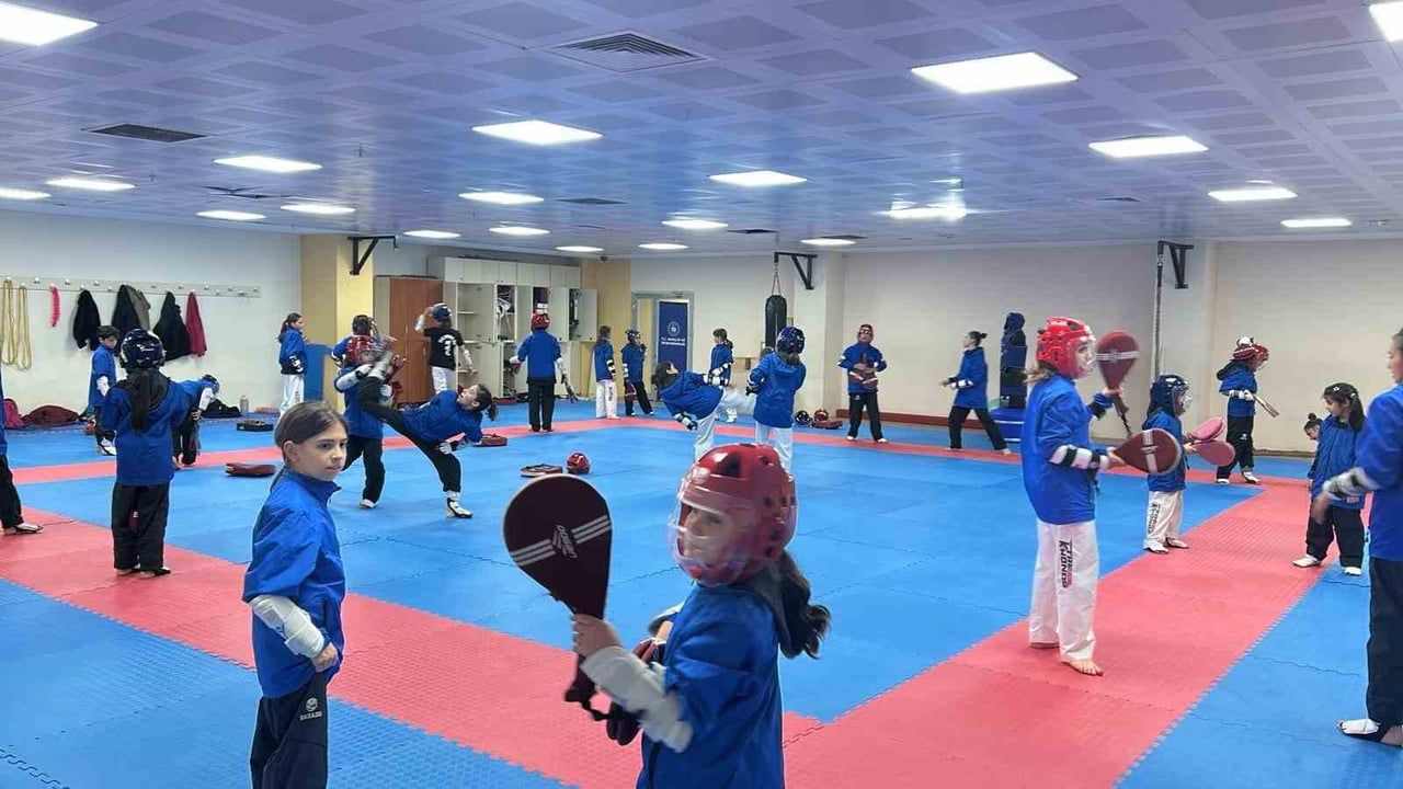 Düzce'de Kış Spor Okulları Gelişiyor