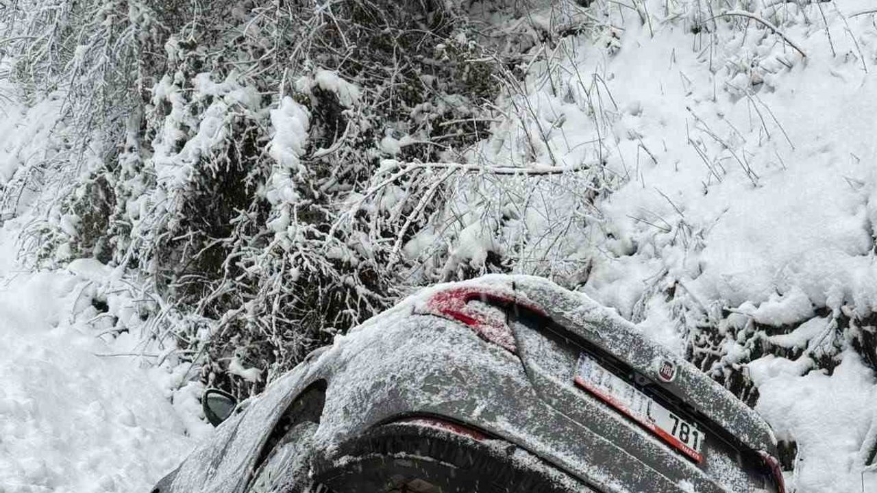 Düzce'de Otomobil Kanala Uçtu: 8 Yaralı