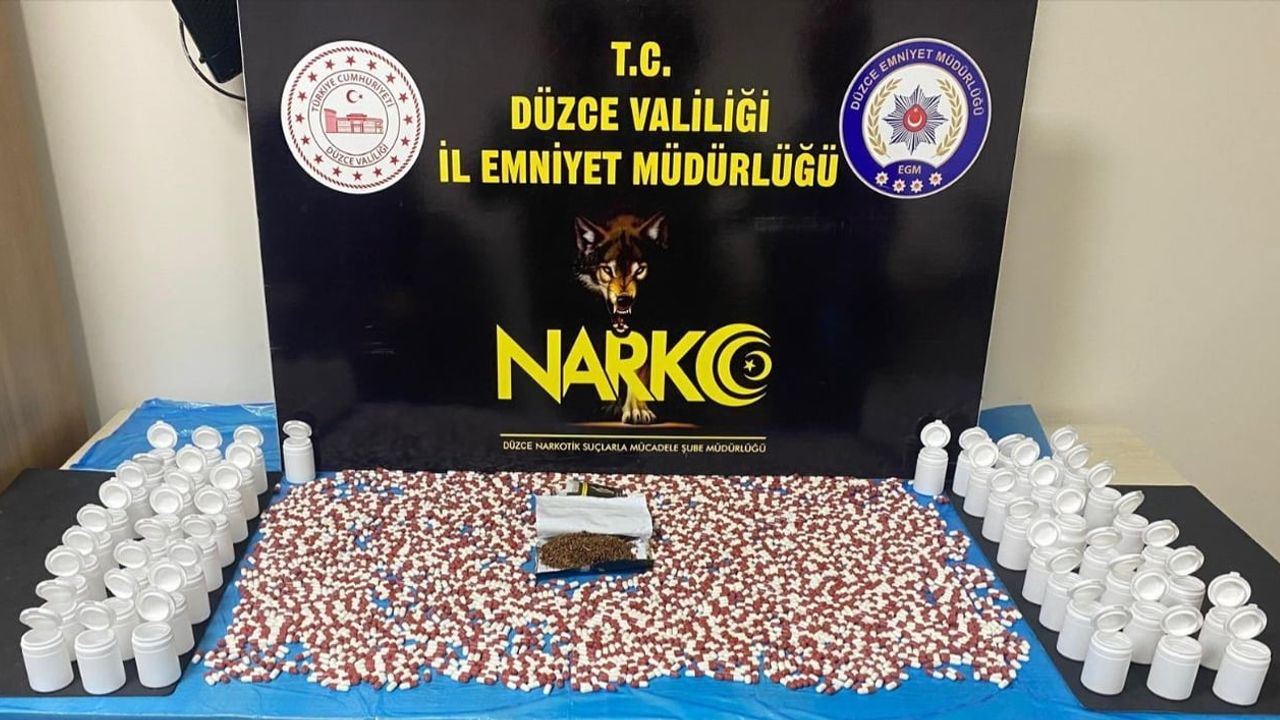 Düzce'de Uyuşturucu Operasyonu: Binlerce Hap Ele Geçirildi