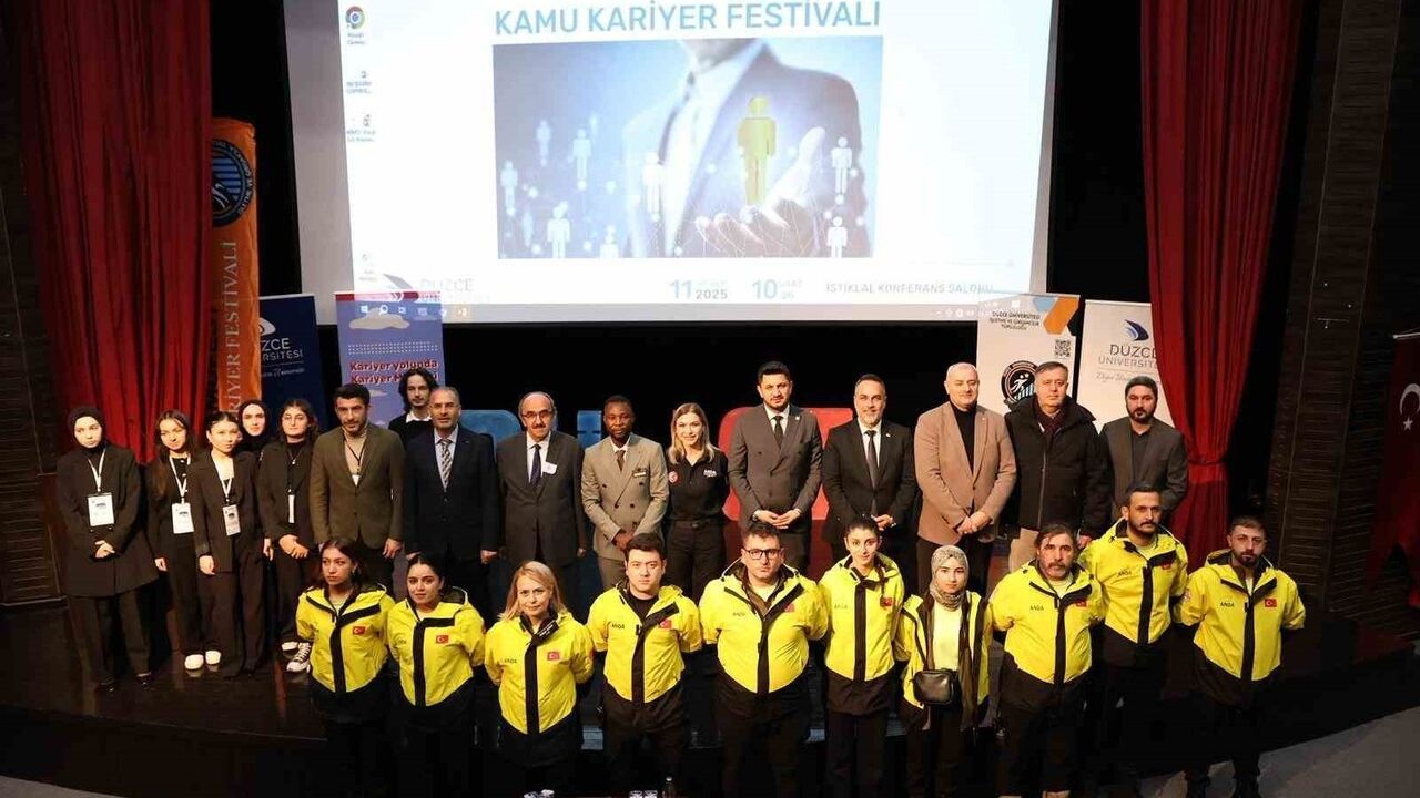Düzce Üniversitesi'nde Kamu Kariyeri Festivali Düzenlendi
