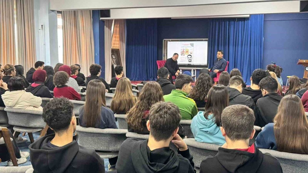 Edebiyatın Geleceği: Genç Kalemler ve Usta Yazar Buluşması