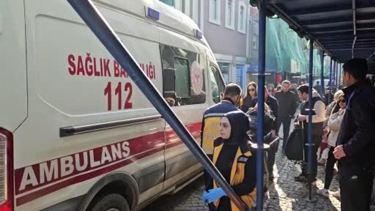 Edirne'de Bozuk Zeminde Düşen Kadın Yaralandı