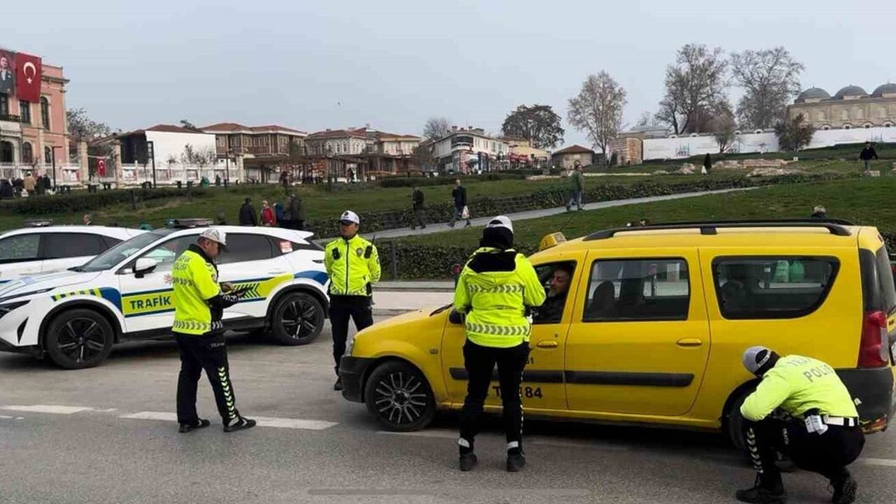 Edirne'de Kış Lastiği Zorunluluğu Denetimleri Başladı