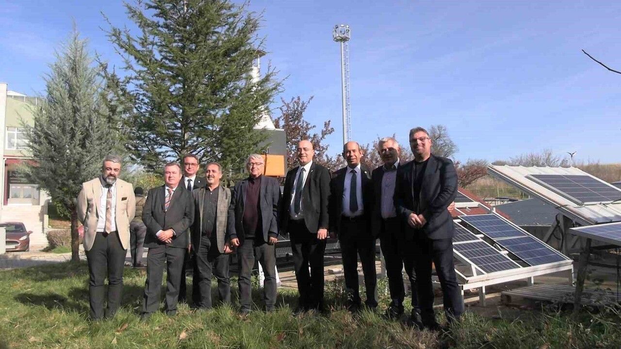 Edirne'de Yenilenebilir Enerjili Tohum Kurutma Sistemi Tanıtıldı