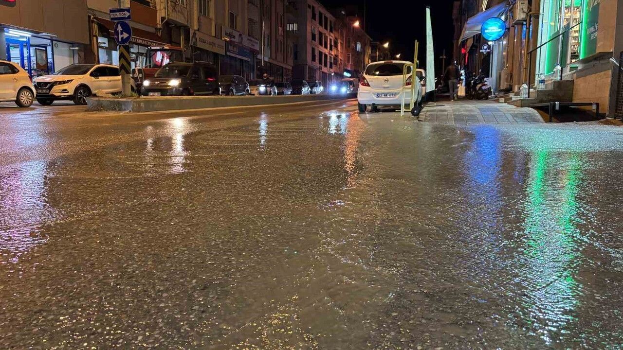 Edirne’deki Su Patlakları Vatandaşları Zorluyor