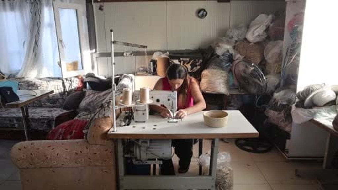 El İşleriyle Hayata Tutunan Anne: Gülhan Hüzmeli