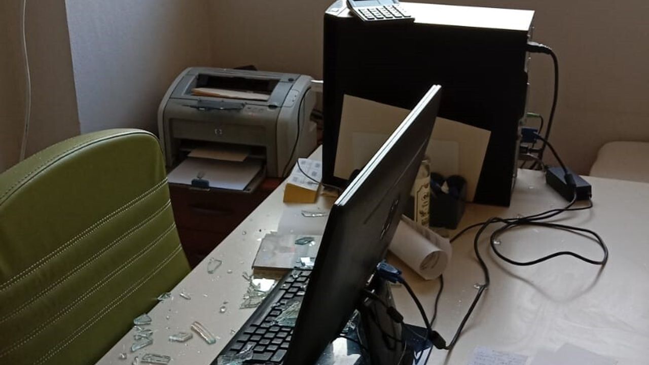 Elazığ'da Aile Sağlığı Merkezine Taşlı Saldırı