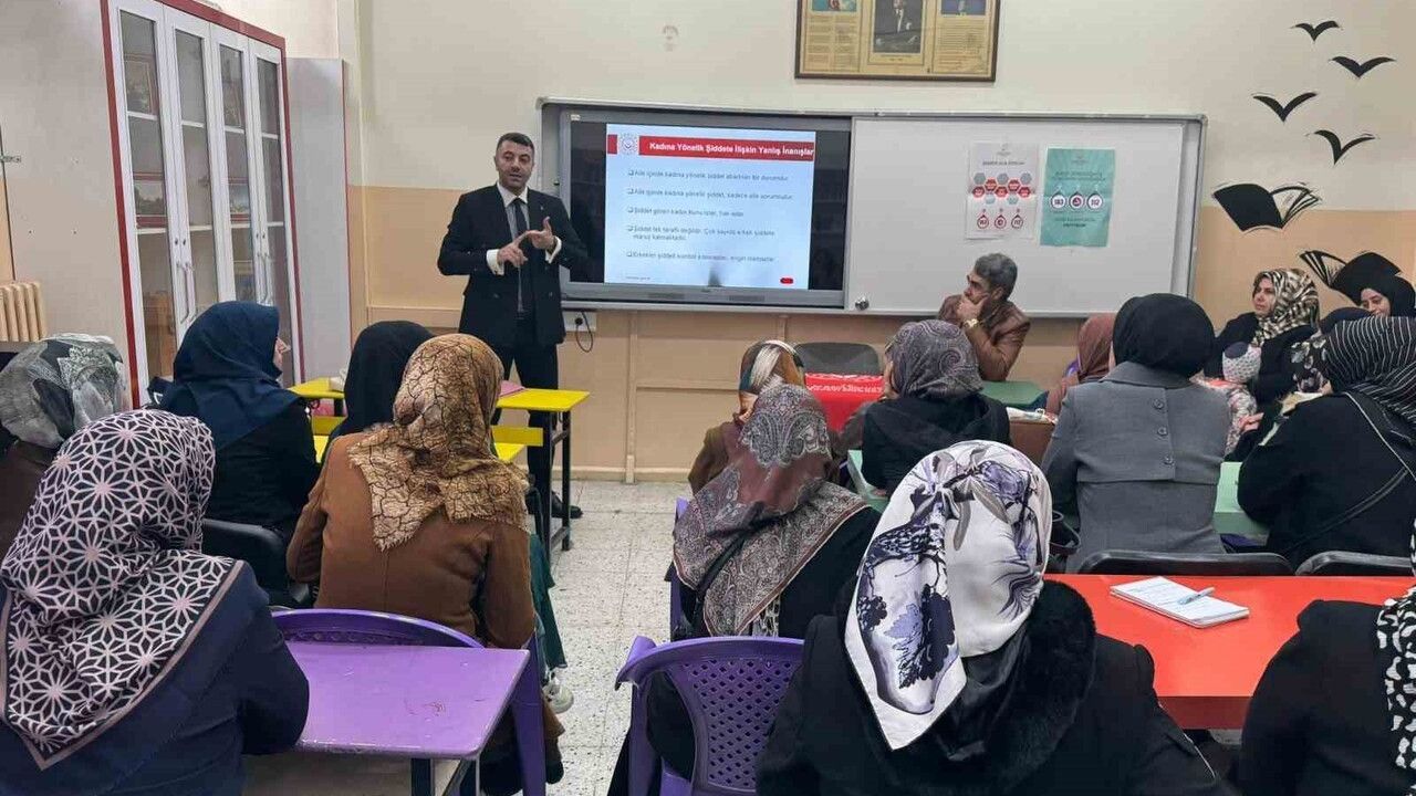 Elazığ'da Kadına Yönelik Şiddetle Mücadele Eğitimi