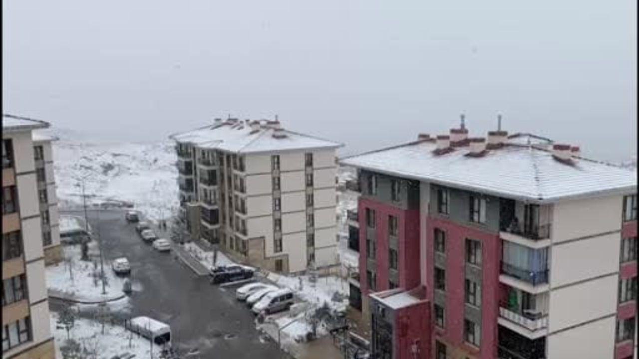 Elazığ'da Kar Yağışı Etkili Olmaya Başladı