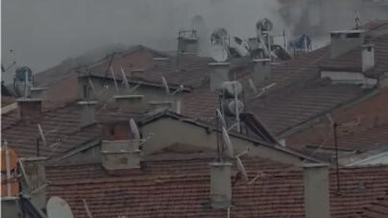 Elazığ'da Metru K Binada Yangın Kontrol Altına Alındı