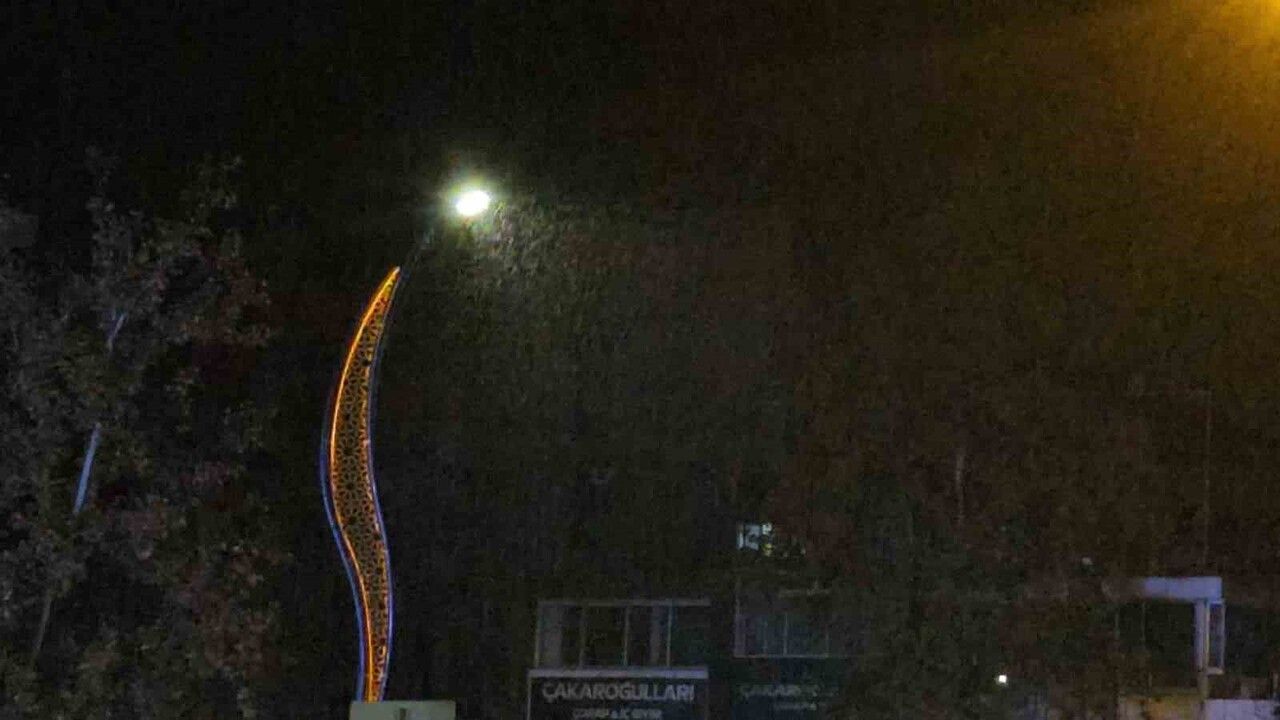 Elazığ'da Sağanak Yağış Hayatı Olumsuz Etkiledi