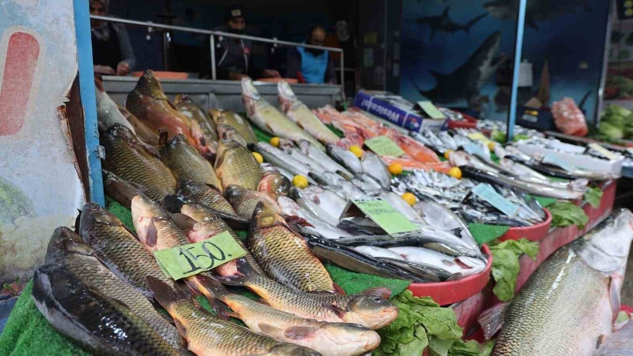 Elazığ'da Soğuk Hava Balık Talebini Artırdı