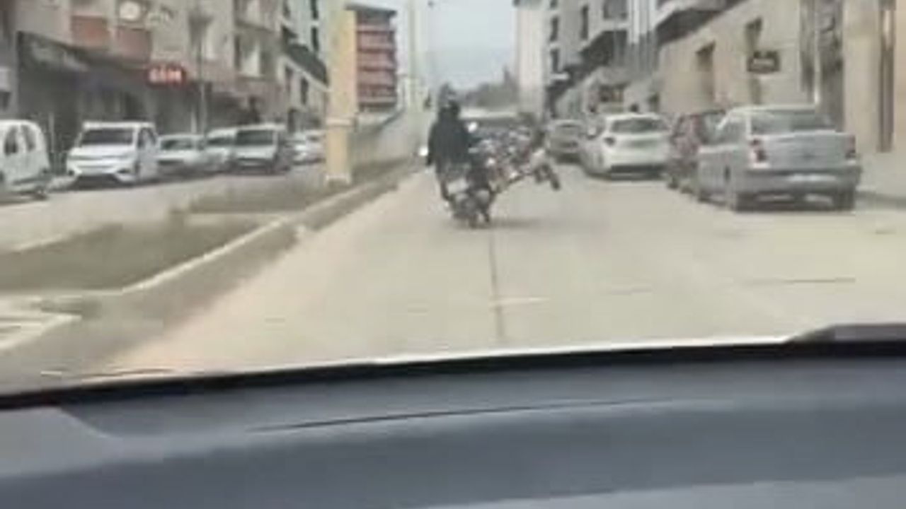 Elazığ'da Tehlikeli Motosiklet Kullanımı Gözler Önünde